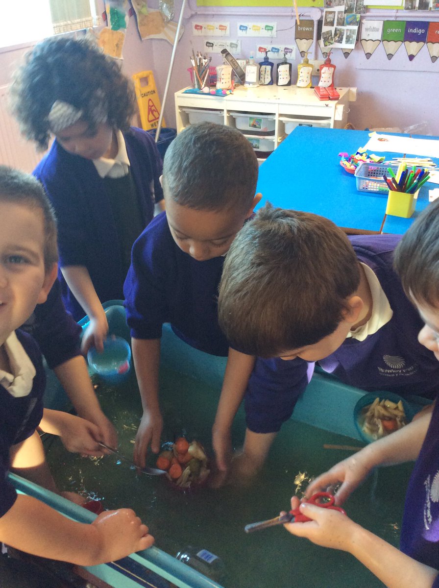 leights81's tweet photo. Reception are busy making goblin soup this morning #imagination #smellsfunky @RowParkAcademy https://t.co/rFWDyNXEAj