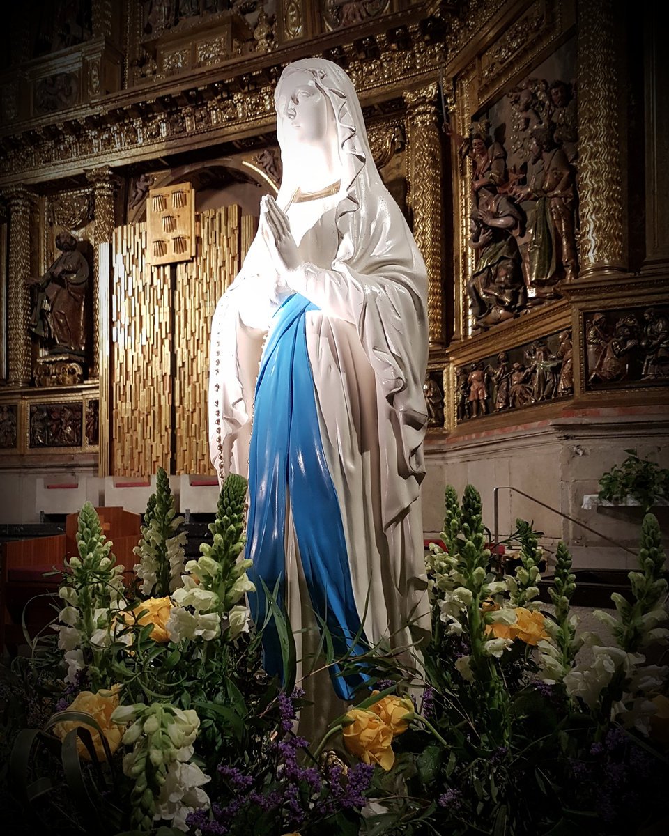 CaraotaDigital's photo on Virgen de Lourdes