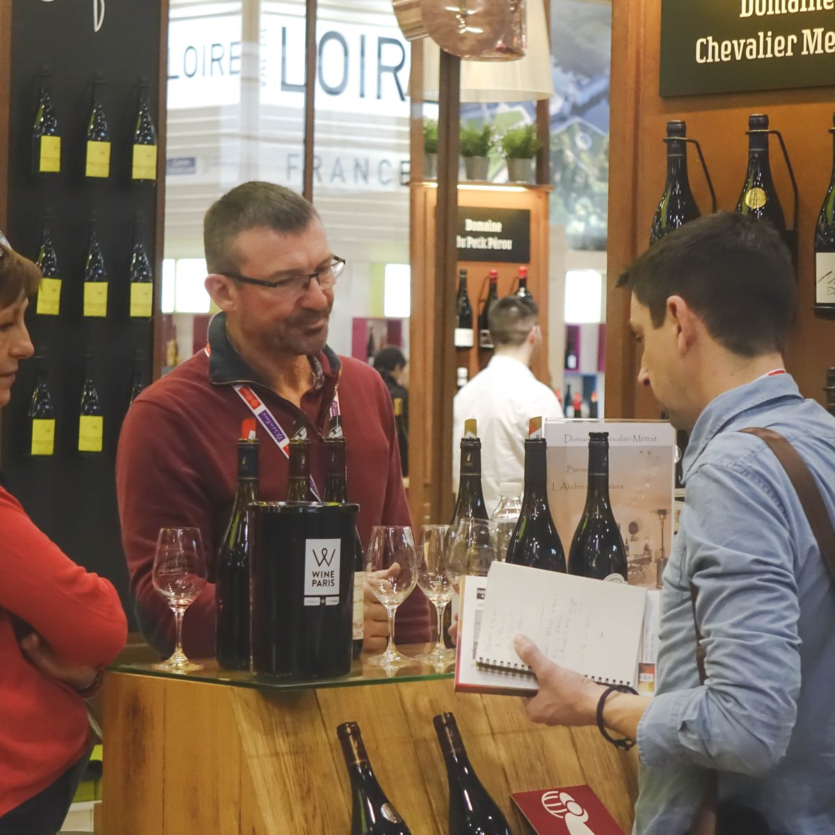 vinsbeaujolais's tweet photo. #WineParis, c'est parti !  👉🍷

Rendez-vous sur le stand des vins du Beaujolais ! #Beaujonomie by Beaujolais https://t.co/uKCq0XRsMx
