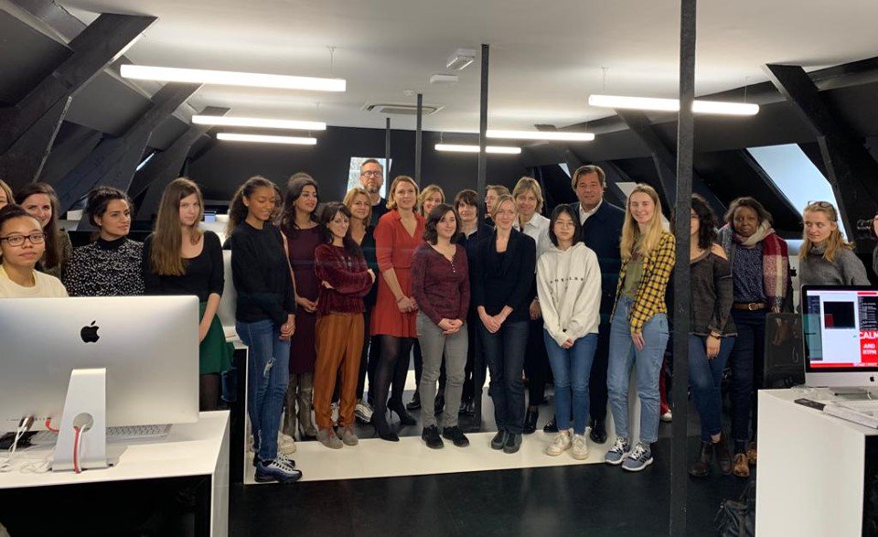 LeroyDm's tweet photo. Today on #InternationalDayofWomenandGirlsinScience at @19codingschool for the movement #SheLovesToCode to support 23 young women for the start of their ‘piscine’ ! https://t.co/v0AKCvBfoQ