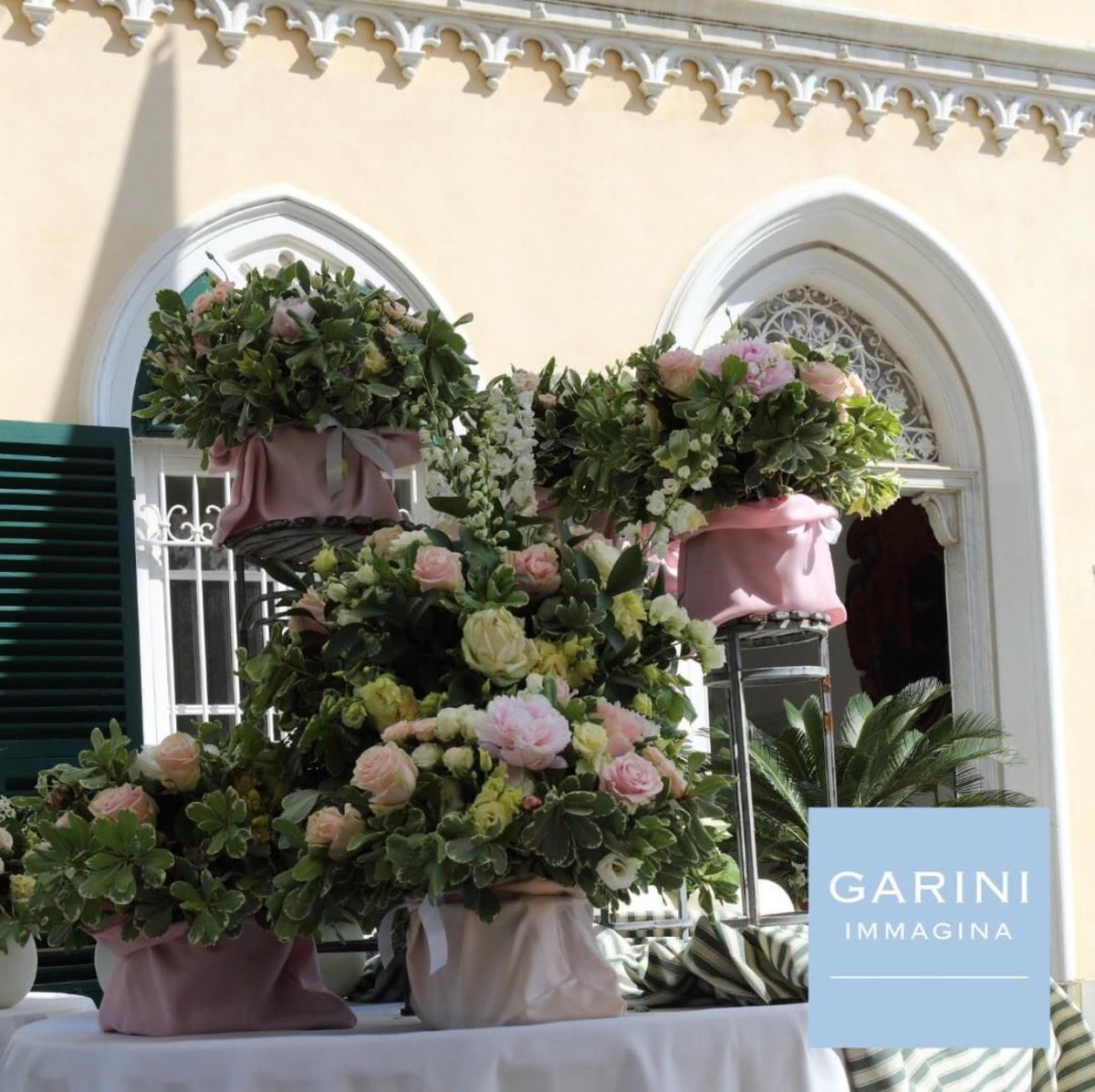 Palette of pink for a wedding in Liguria 〰️ #angelogarini #gariniwedding #gariniimmagina #destinationweddingphotographers #destinationweddinginitaly #destinationweddings #italianweddingplanner #italianstyle #bestofitaly #Italy #madeinItaly