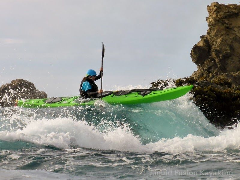Get Vertical to improve your whitewater and rock garden kayaking! buff.ly/2GCVlBg #MondayMotivation #rockgardening #whitewaterkayaking #seaboof #SkillsToGetYouThere #kayakinstructor #Tips #seakayaking
