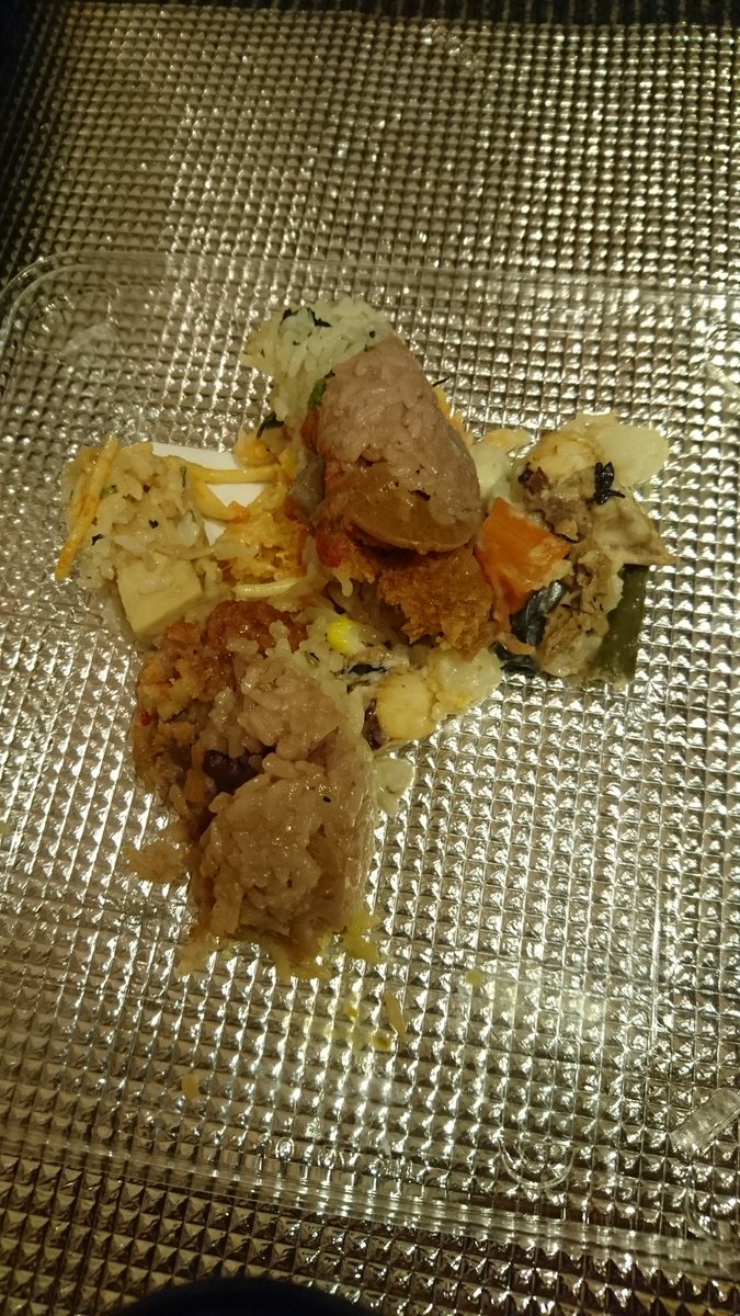 Jun_Narahara's tweet photo. 久しぶりのログインです
最近、お弁当をアナルに入れて、ディルドでかき混ぜるのにハマってます
もちろん出した特性変態弁当は残さずちゃんと���味しくいただきますm(_ _)m https://t.co/9A3an6j8XQ