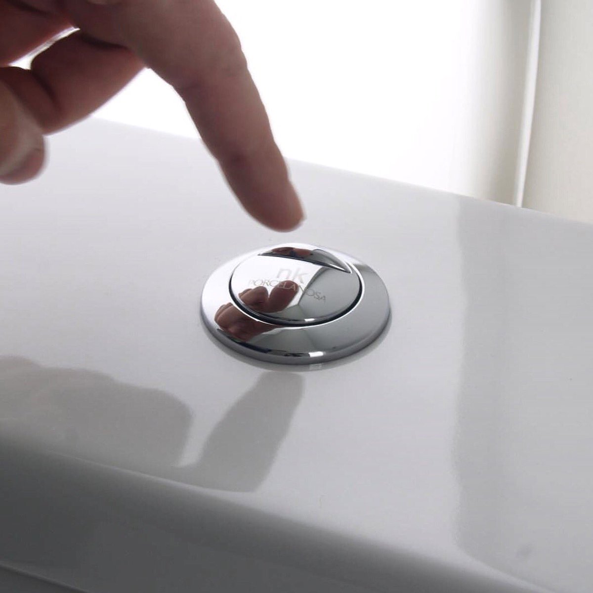 PORCELANOSAMMAN's tweet photo. 73% of the household water is consumed in the bathroom.Everytime you flush the toilet, you spend 9L of water.But with Noken you can save your up to 3.5 L.Our mechanical technology is equipped up to an ecological innovation that helps save water.And cutting on your utility bills. https://t.co/2dQpBvSb6p