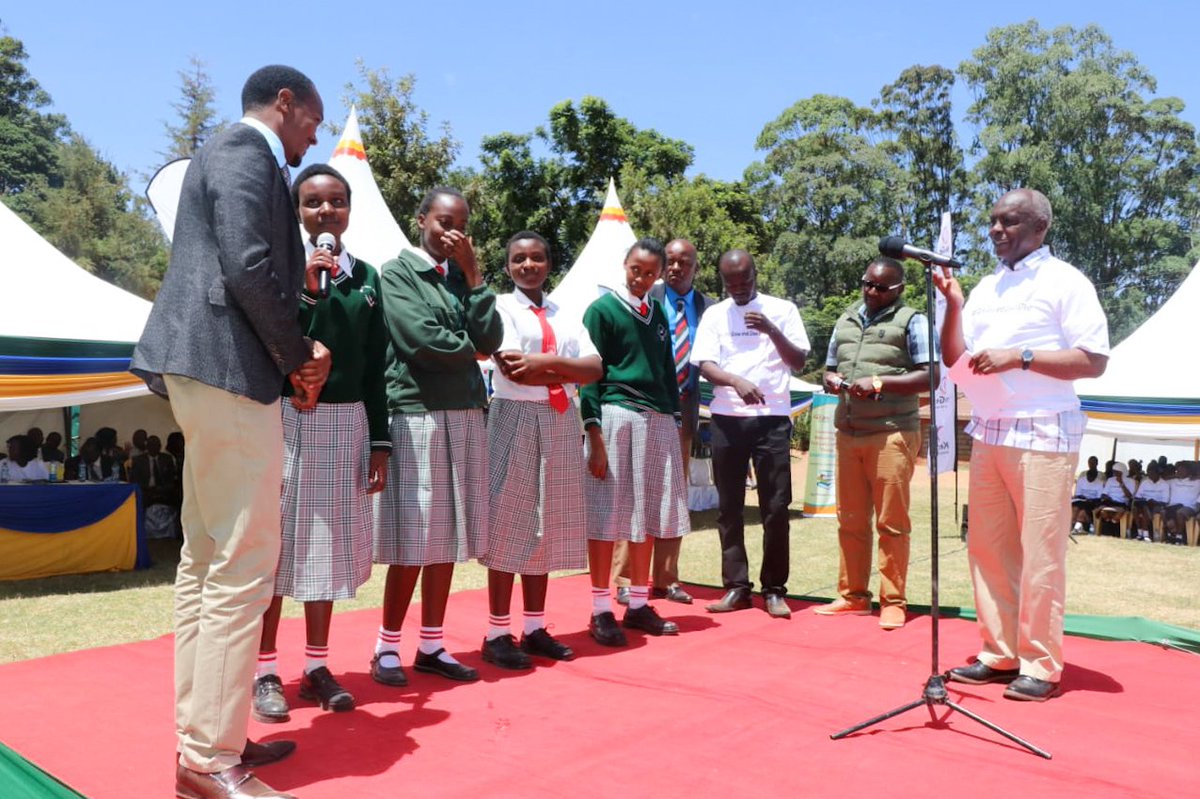 FirstLadyMKN's tweet photo. We have in partnership with @YouthandSuccess launched a program to mentor 500 girls from Makueni schools in Science,Technology, Engineering and Maths careers. As we motivate them in sciences, discipline and focus are key in being successful.@governorkibwana @OfficialMakueni https://t.co/JRl1fGjiPL
