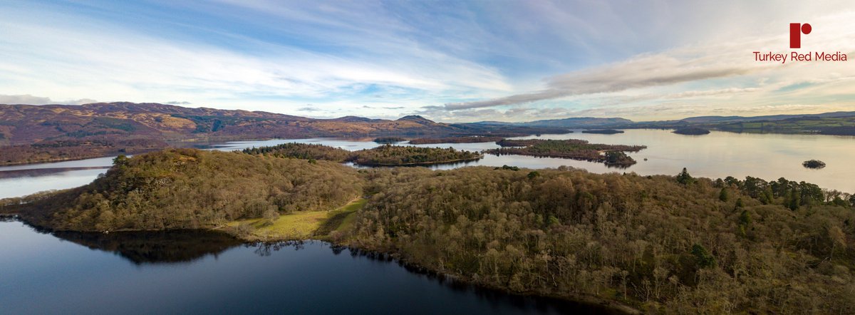 TurkeyRedMedia's tweet image. What a day at Loch Lomond today, not a breath of wind, the island in the foreground is Inchtavannach, (The island of the Monks House), Conic Hill can be seen in the distance #ScotlandIsNow @lomondtrossachs