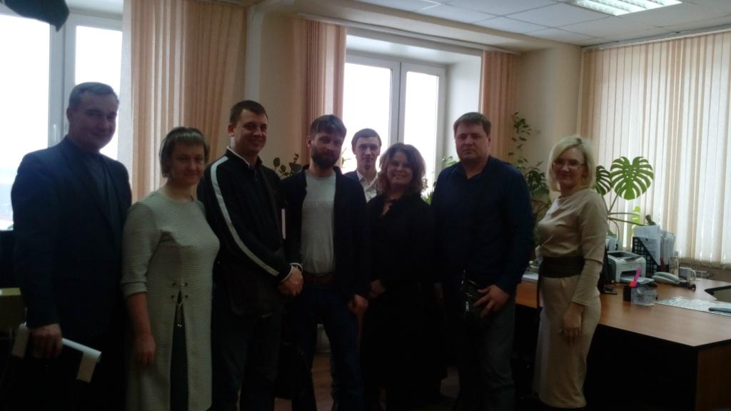 Ольга Горюнова провела рабочую встречу по развитию хоккея с шайбой на территории областного центра.ivgorduma.ru/news/-4814