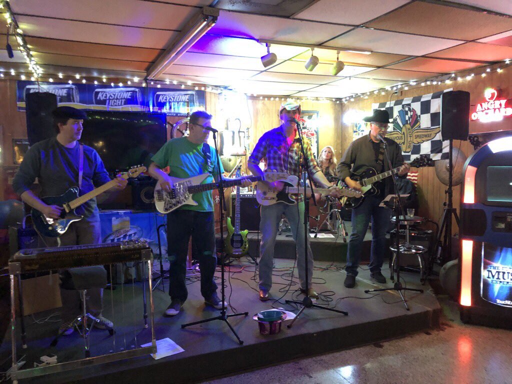 CoWpilot's tweet photo. #coWpilot Friday night, 02/08/19, at @EulessYachtClub https://t.co/ZUmhzQTvme