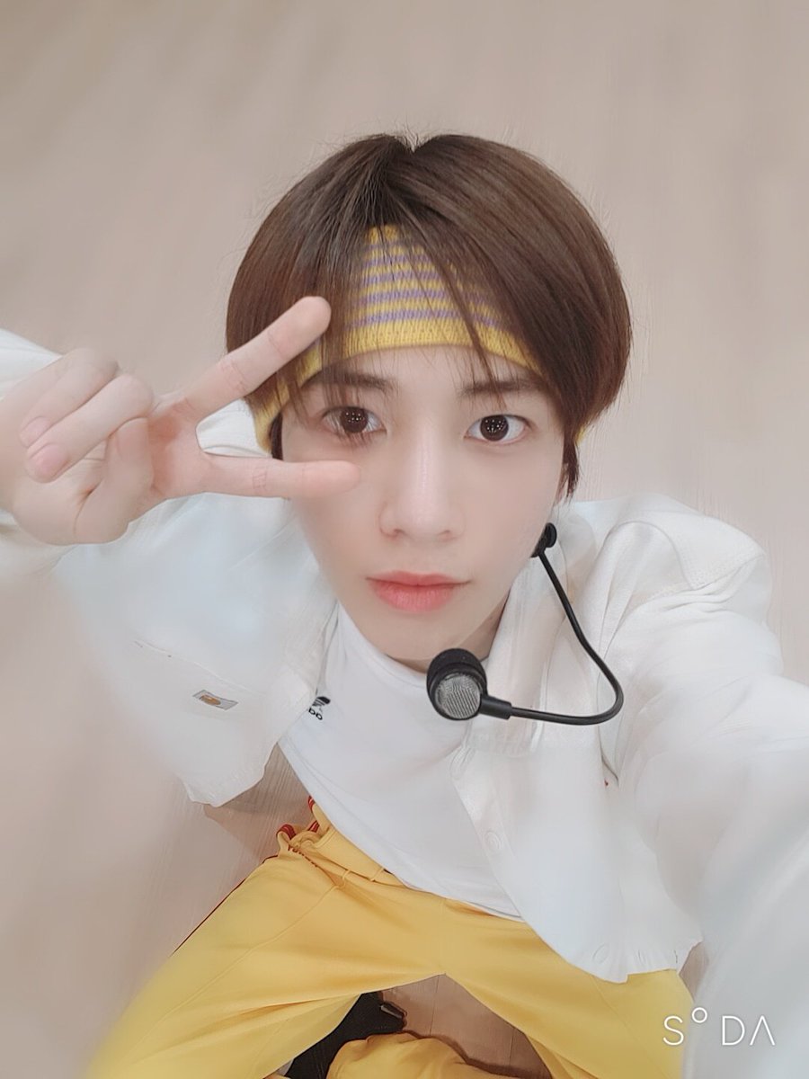 TXT_members tweet picture