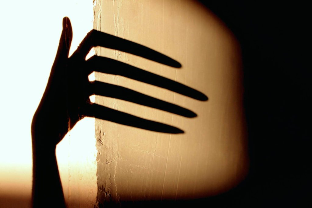 EncAlea's tweet image. Um oponente que usa o cenário a seu favor é sempre um desafio, e estratégia é fundamental! -&amp;gt;Personagens plurais, combates singulares: O Sombra encontrosaleatorios.com.br/blog/2019/02/1…