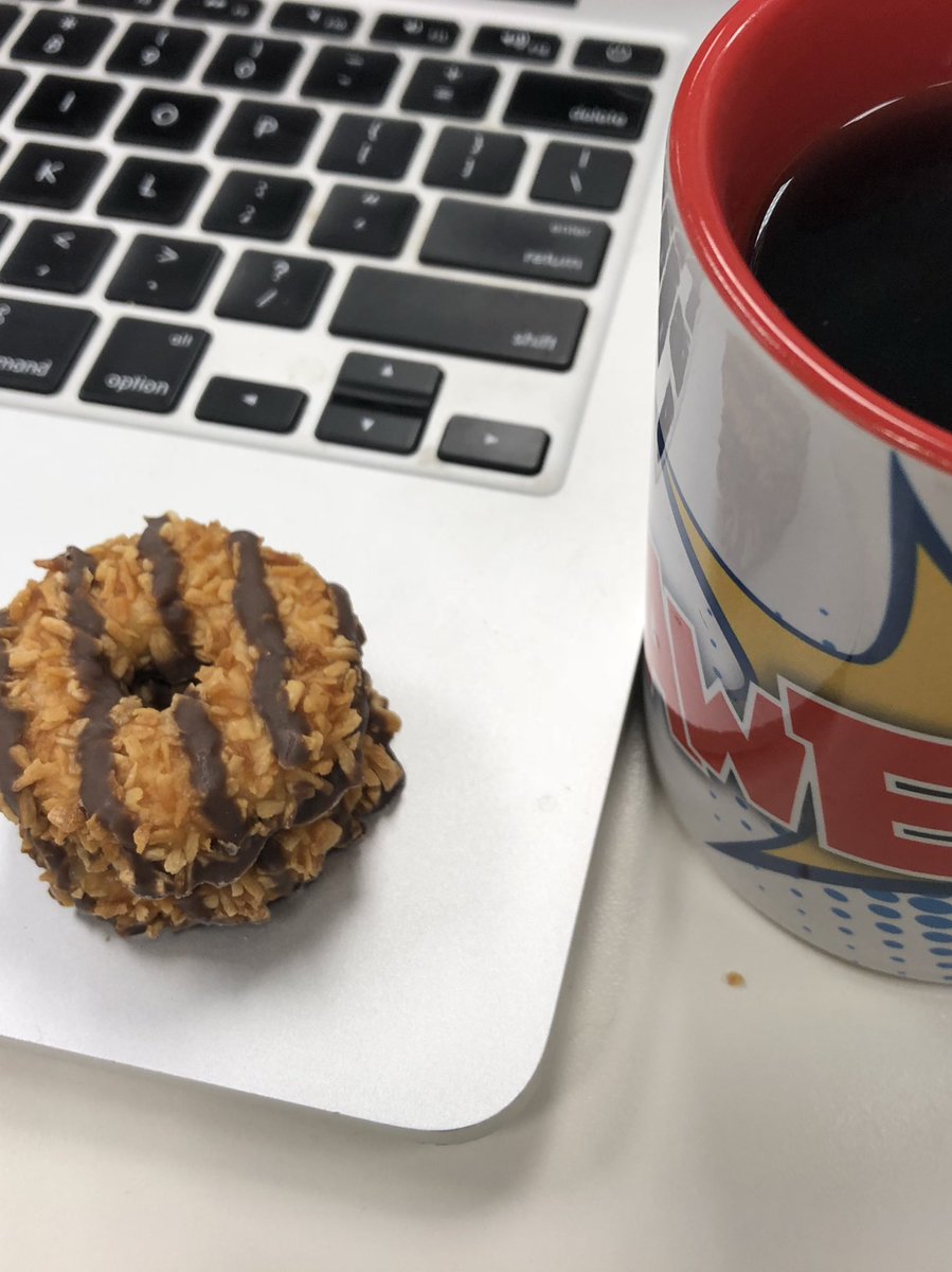 EAkiyamaNews's tweet image. It’s that season again! #GirlScoutCookies #carameldelites #coffee