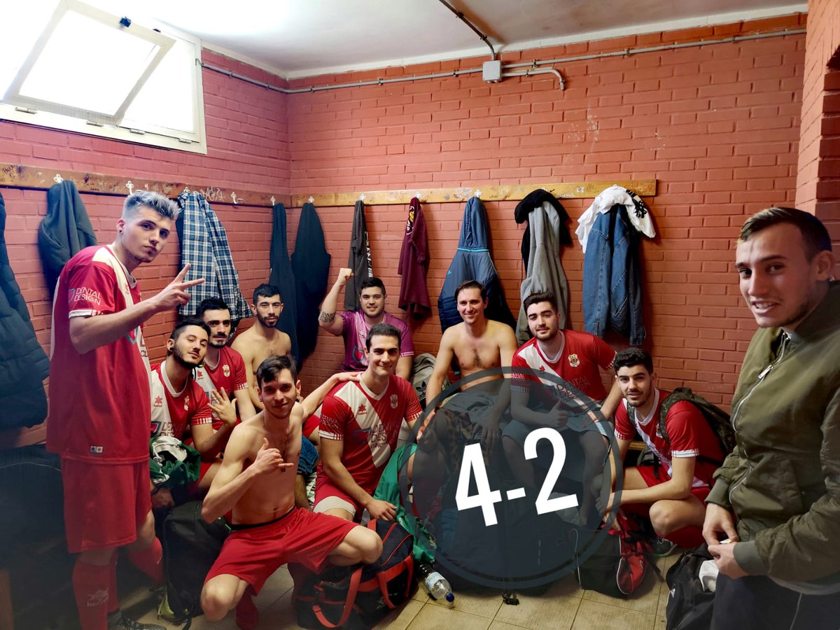 Sumamos también está semana en @elchefutbolsala con victoria 4-2 contra <a href="/LeyendasdelPla/">Leyendas del Pla</a> alcanzando puestos de play off
<a href="/Dental__Design/">Dental Design</a> #cottongril