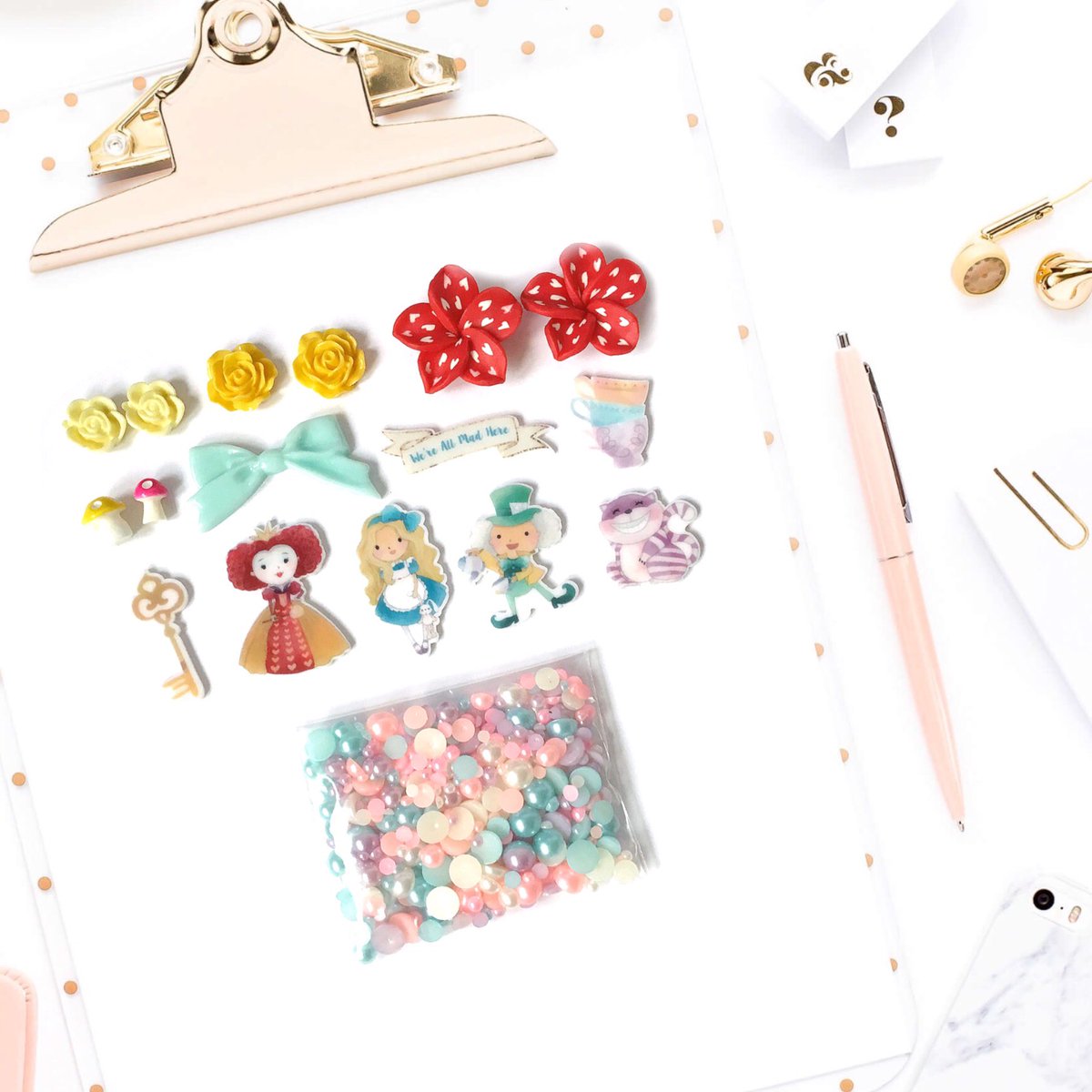 KatysDecoDen's tweet photo. 🍄 Alice In Wonderland 🍄 Themed Decoden Kit £5.99, free UK postage available in my eBay shop, etsy store and website! https://t.co/HKkn1ygqWt #aliceinwonderland #decodenkit #decoden #diydecoden #diyphonecase https://t.co/uTPfkKQSQ2