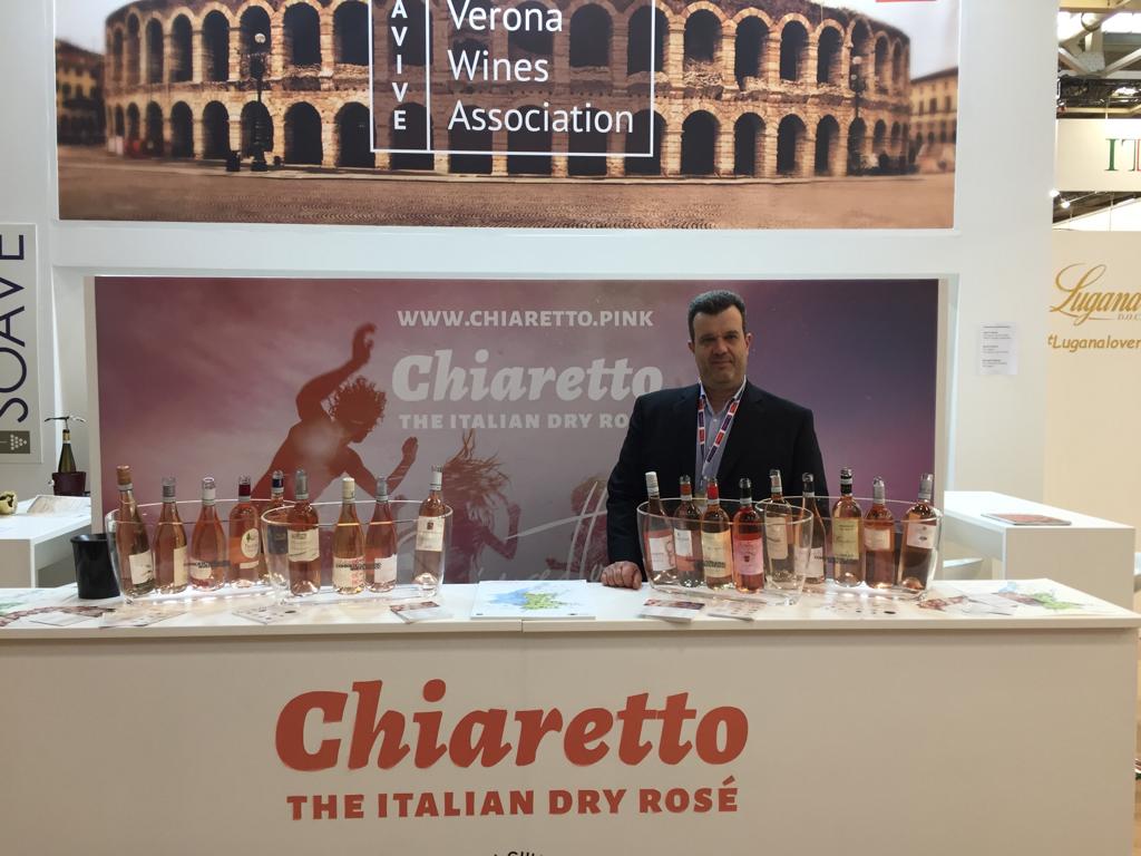 Prima edizione e primo giorno di WINE PARIS! <a href="/ChiarettoPink/">Chiaretto</a> è presente al debutto di questa nuova prestigiosa manifestazione internazionale.

WINE PARIS #WineParis 
Verona Wine Association
Hall 4, Stand A111