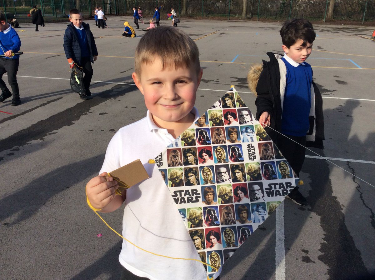 ThurnbyMead's tweet photo. Year Twoโs kite flying fun #letsgoflyakite #China #topicfun https://t.co/UGTI5Mmix9