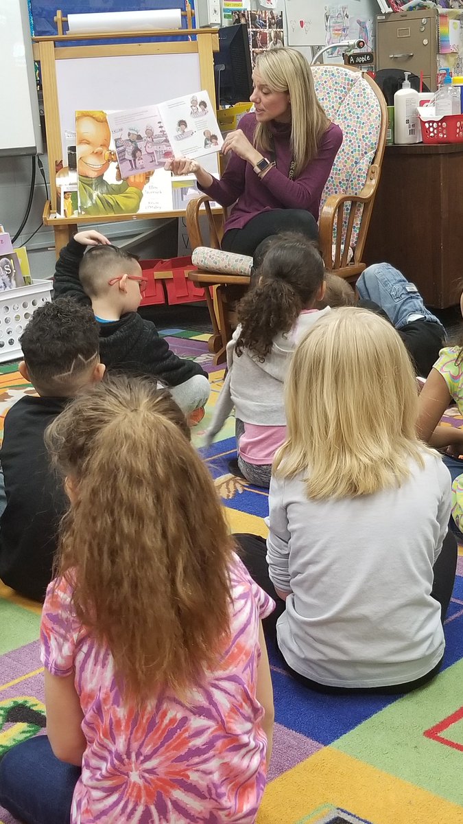 McEndree_T's tweet photo. We had a special guest this morning read a book to our class! Thank you so much @JillToepfer, we enjoyed having you and can't wait to start on our own Valentines! https://t.co/olbSqNmntI