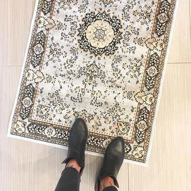 potandpantry613's tweet photo. Rug love 💕 .
.
.
.
.
#homestyle #rug #ruglove #winterhome #love #homedecor #personalizeyourspace #boho #potandpantry613 #ottawashopping #elginstreet #madeinbelgium #cozyup #idigelgin #upperelgin #ottawa #shoplocal https://t.co/UtcaH1Apac https://t.co/YLAFgsfacu