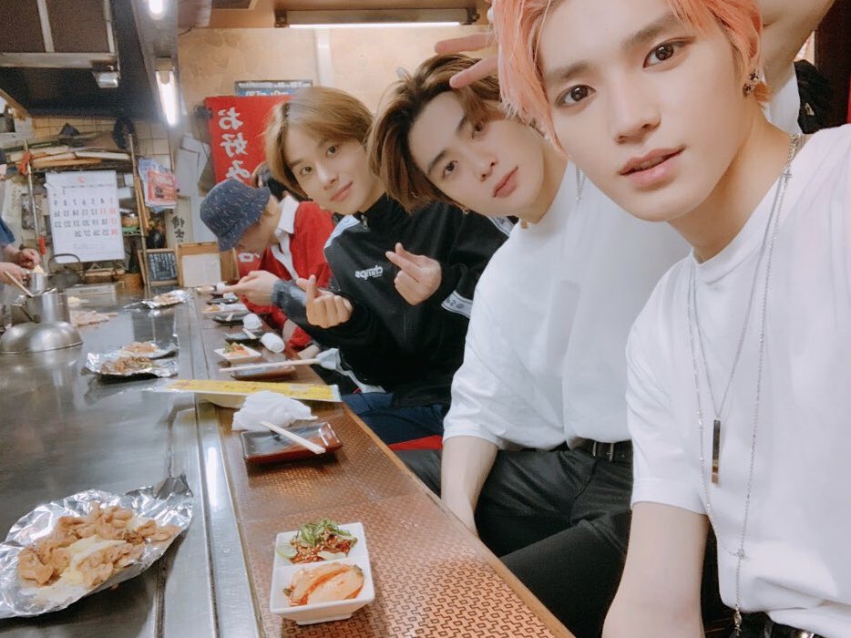 NCTsmtown_127's tweet photo. 오늘 하루를 끝내고 밥 먹으러 왔어요 ~~ TY 

#NCT #NCT127 #NeoCity https://t.co/xLv6xe0DvL