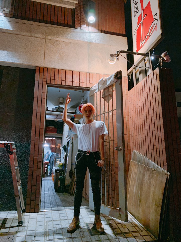 오늘 하루를 끝내고 밥 먹으러 왔어요 ~~ TY 

#NCT #NCT127 #NeoCity