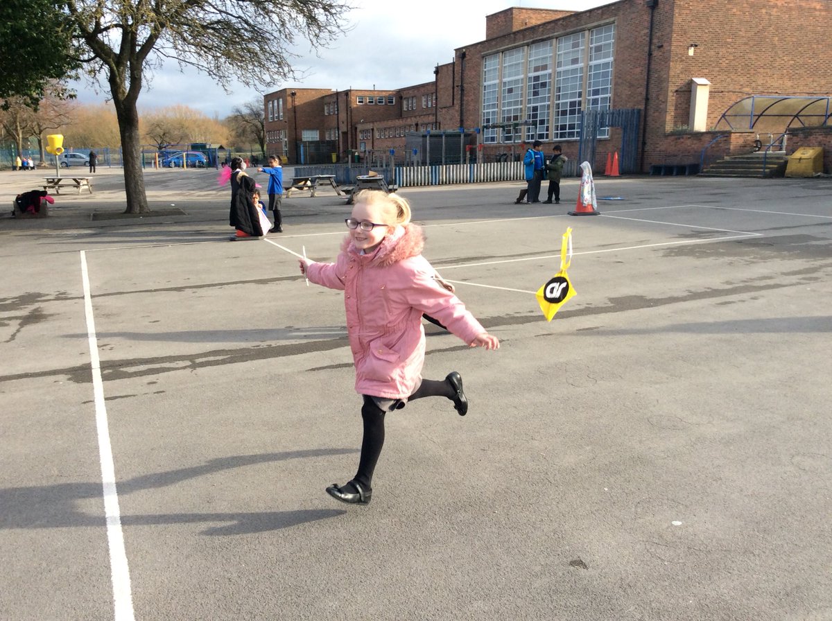 ThurnbyMead's tweet photo. Year Two have had a fabulous time making and flying their Chinese-inspired kites #letsgoflyakite #China #topicfun https://t.co/H9XApL8jrh