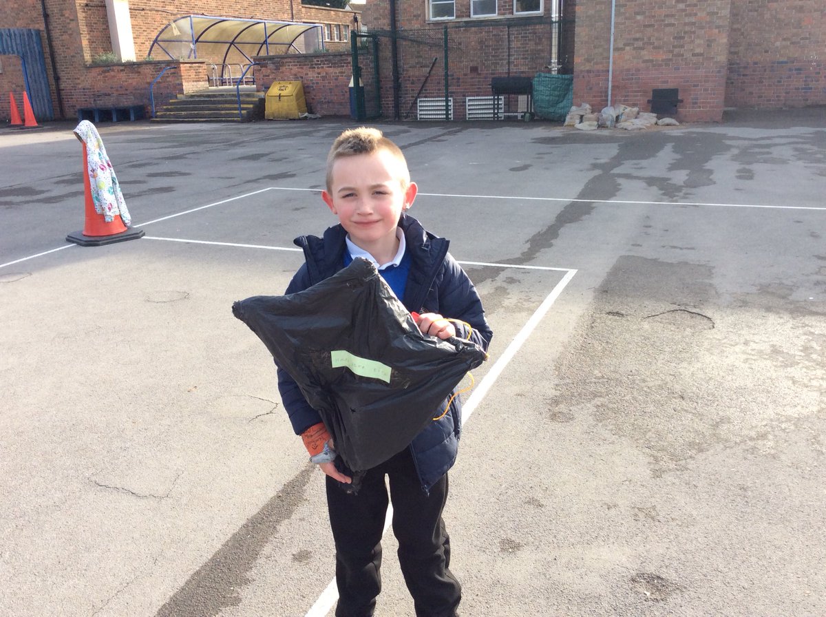 ThurnbyMead's tweet photo. Year Two have had a fabulous time making and flying their Chinese-inspired kites #letsgoflyakite #China #topicfun https://t.co/H9XApL8jrh