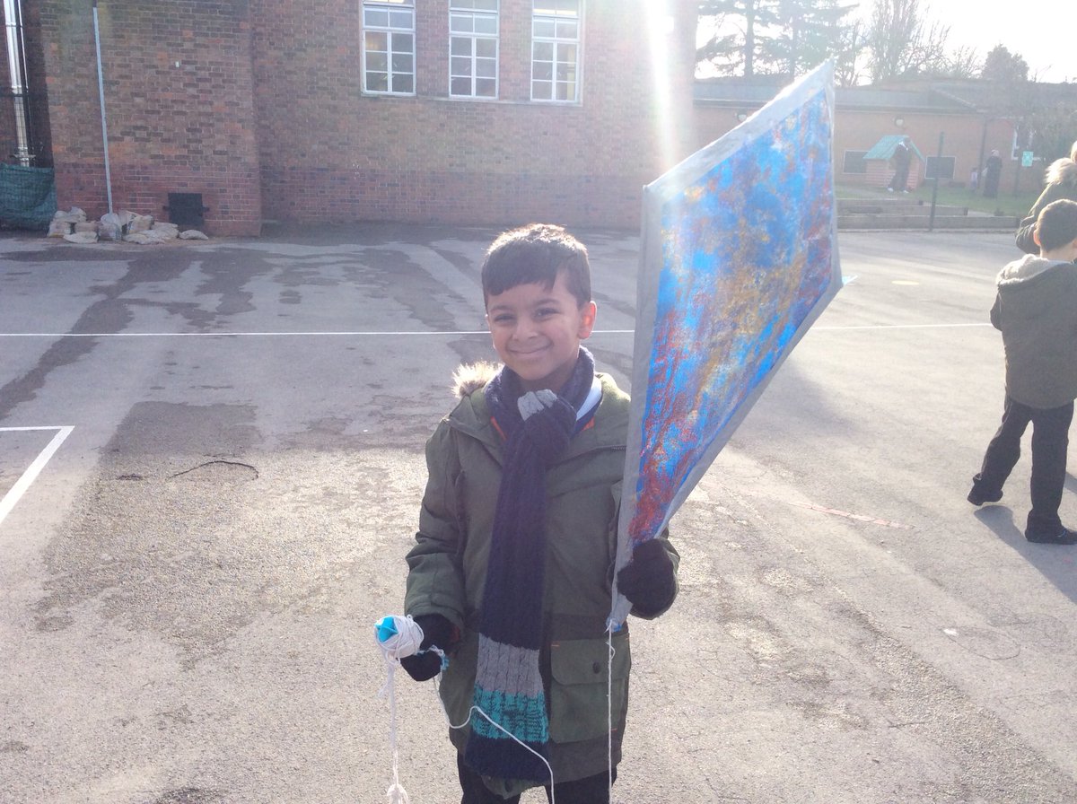 ThurnbyMead's tweet photo. A few more from Year Twoโs kite flying fun #letsgoflyakite #China #topicfun https://t.co/kT3fB3PqAF
