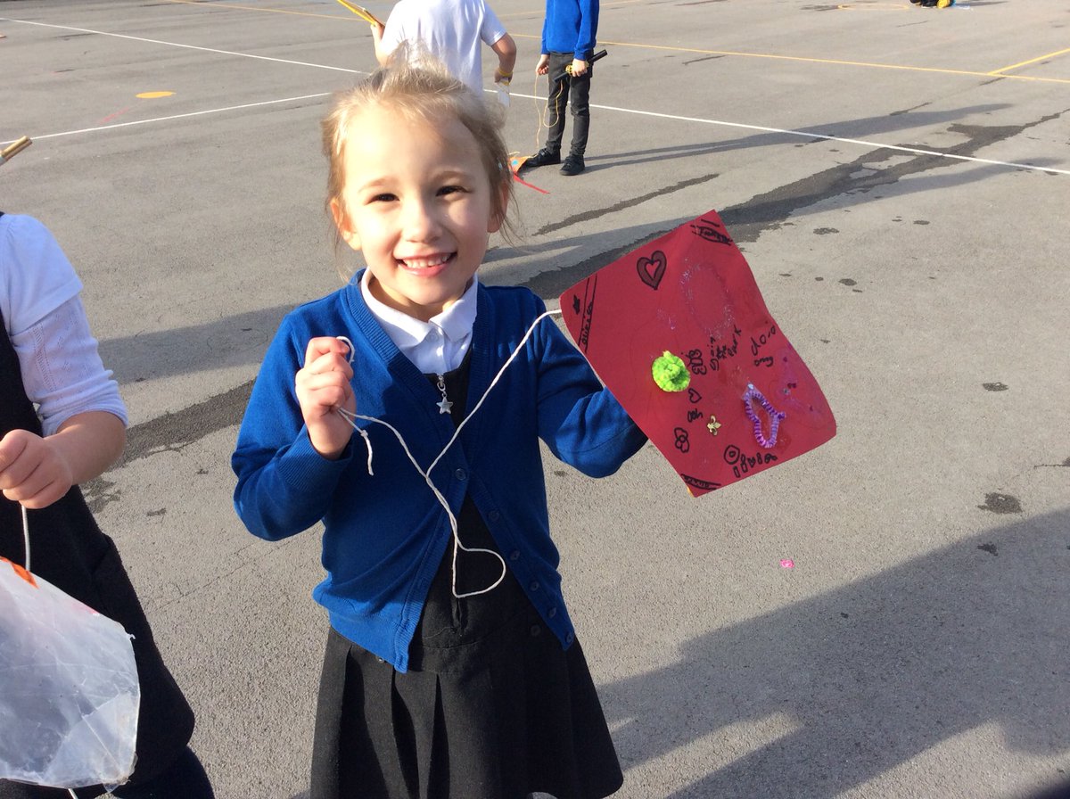 ThurnbyMead's tweet photo. A few more from Year Twoโs kite flying fun #letsgoflyakite #China #topicfun https://t.co/kT3fB3PqAF