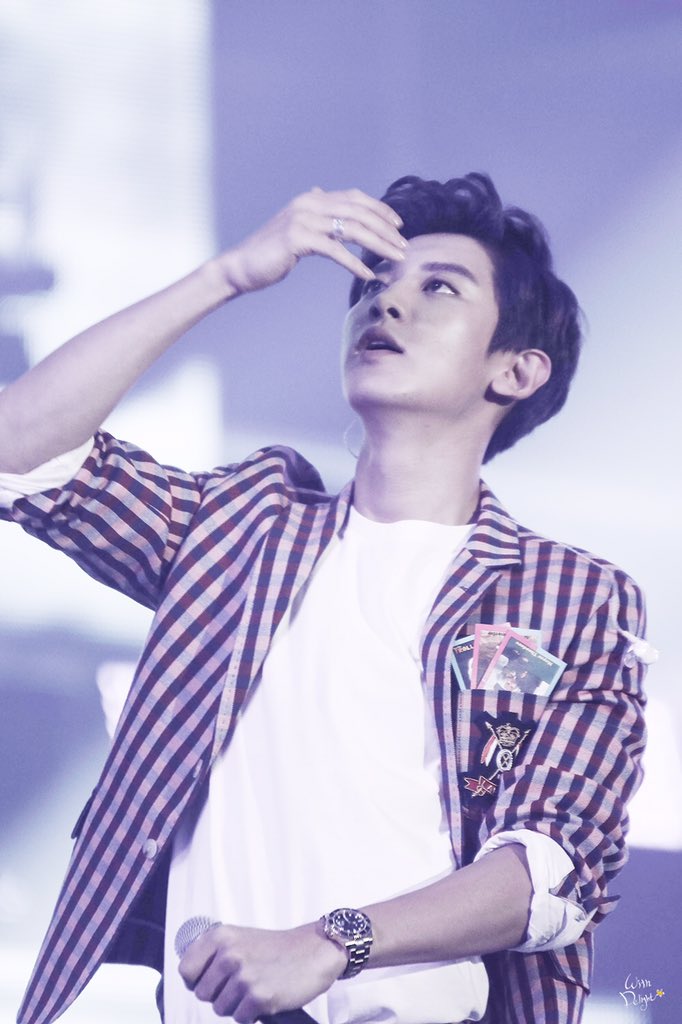 Chanyeol Pics ♡ tweet media