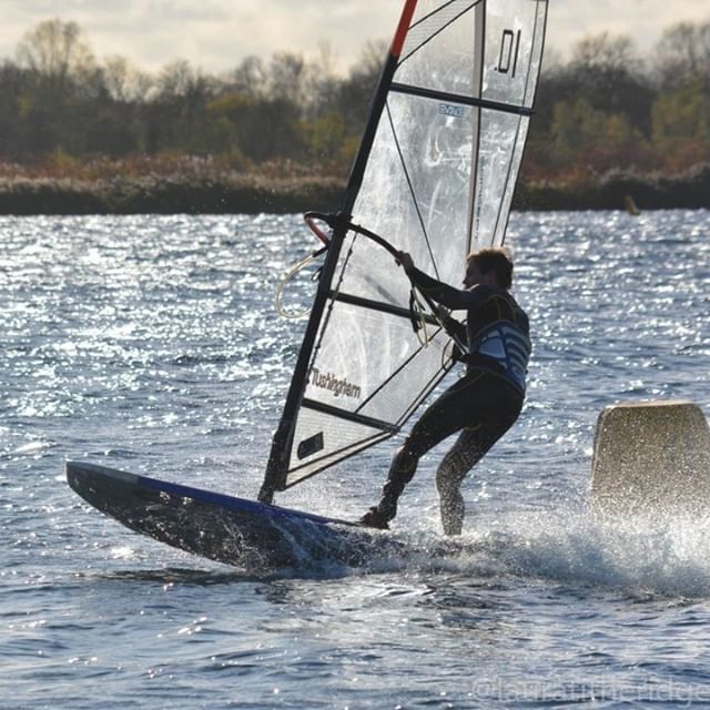StudentWindsurf's tweet image. CARVE GYBE!! 😍💦
➡️Want to represent your university in our racing series?
Our last ✨Core Event✨ of the year is this weekend, and the ticket deadline is midnight tonight, so head over to our website and get involved! 👌🏻✅
.
📷  @lauratitheridge
.
#s… bit.ly/2SpEiJP