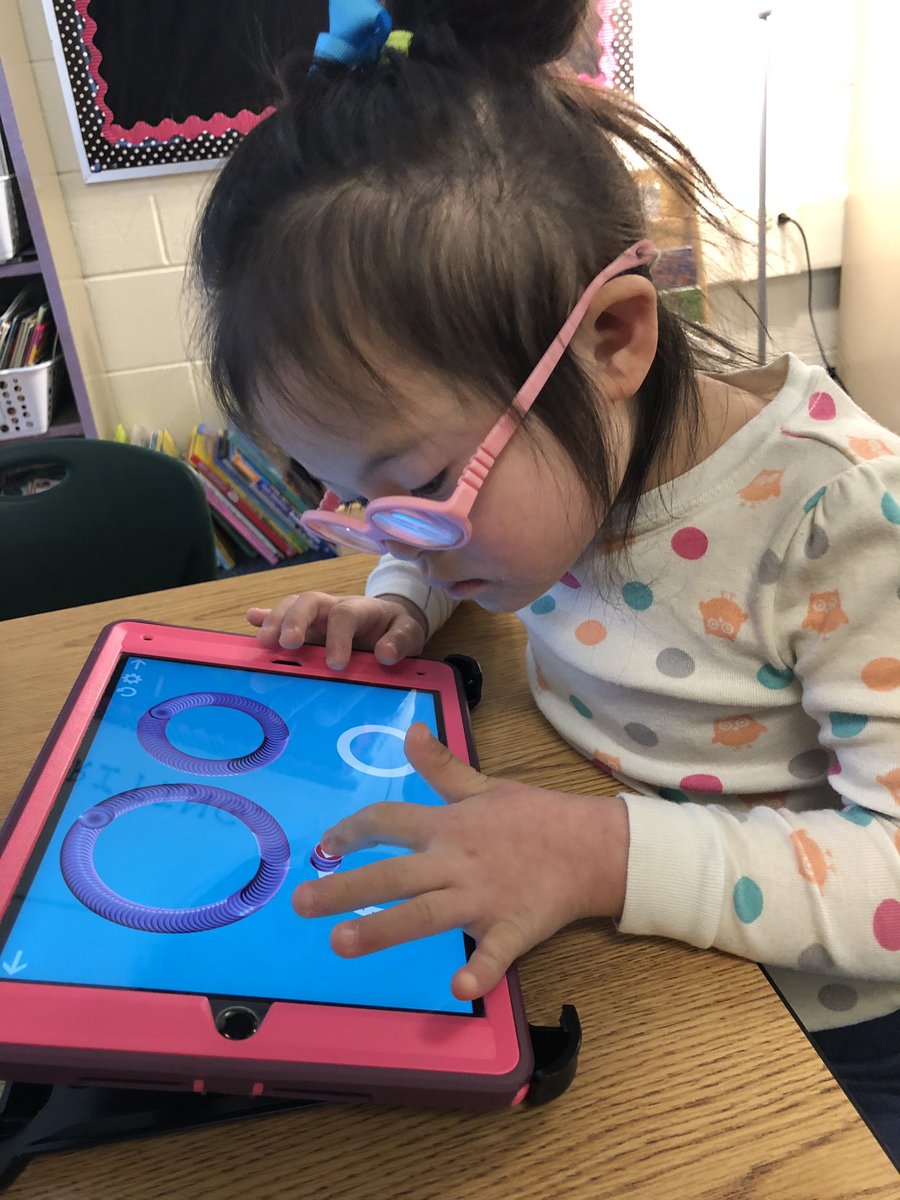 teach_withMrsV's tweet photo. Look at these two go! So much fun practicing writing and letter formation using the Writing Wizards app on our iPads! 📝🤩🧙🏼‍♂️ #BeStevenson #BetterTogether #WritingIsFun #WeAre54 #WritingWizards #Innovate54 https://t.co/6Oc0GrULE4