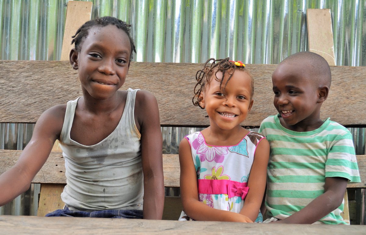 UNICEFSTP's tweet photo. VOCÊ SABIA ?
Que todas as crianças tem direitos independente de a sua raça, género , língua ou religião .
Não importa o país onde foi nascida , se tens alguma deficiência, se és rico ou pobre .
Artigo 2
#CRC30
#CDC30
#UNICEF
#ForEveryChild
#SaoTome
#saotomeandprincipe https://t.co/75AKIbMCd4