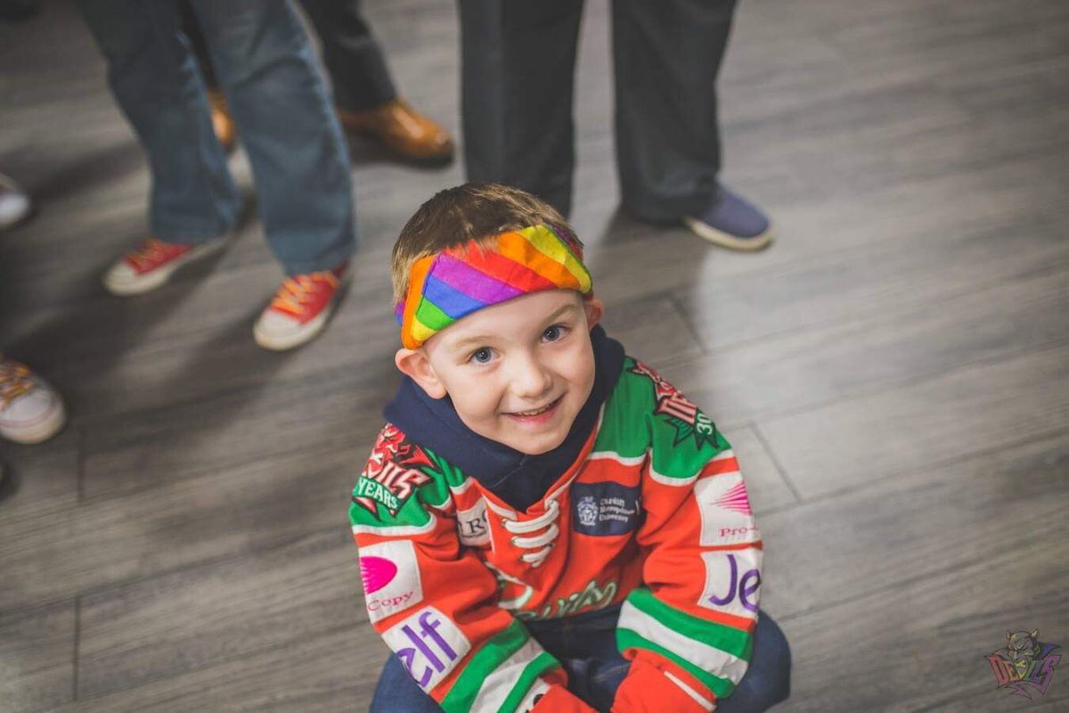 cardiffdevils's tweet photo. Diolch to our wonderful fans @devils_redarmy - for your support of us all season but also your massive support of #DevilsPride19 🏳️‍🌈 

📸 @TheWelshWoman https://t.co/aDiQgbBQsh