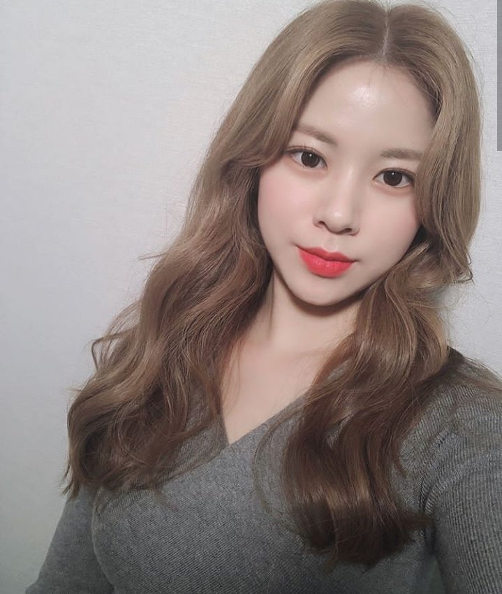 머리 잠 절만지는 언니 ♥