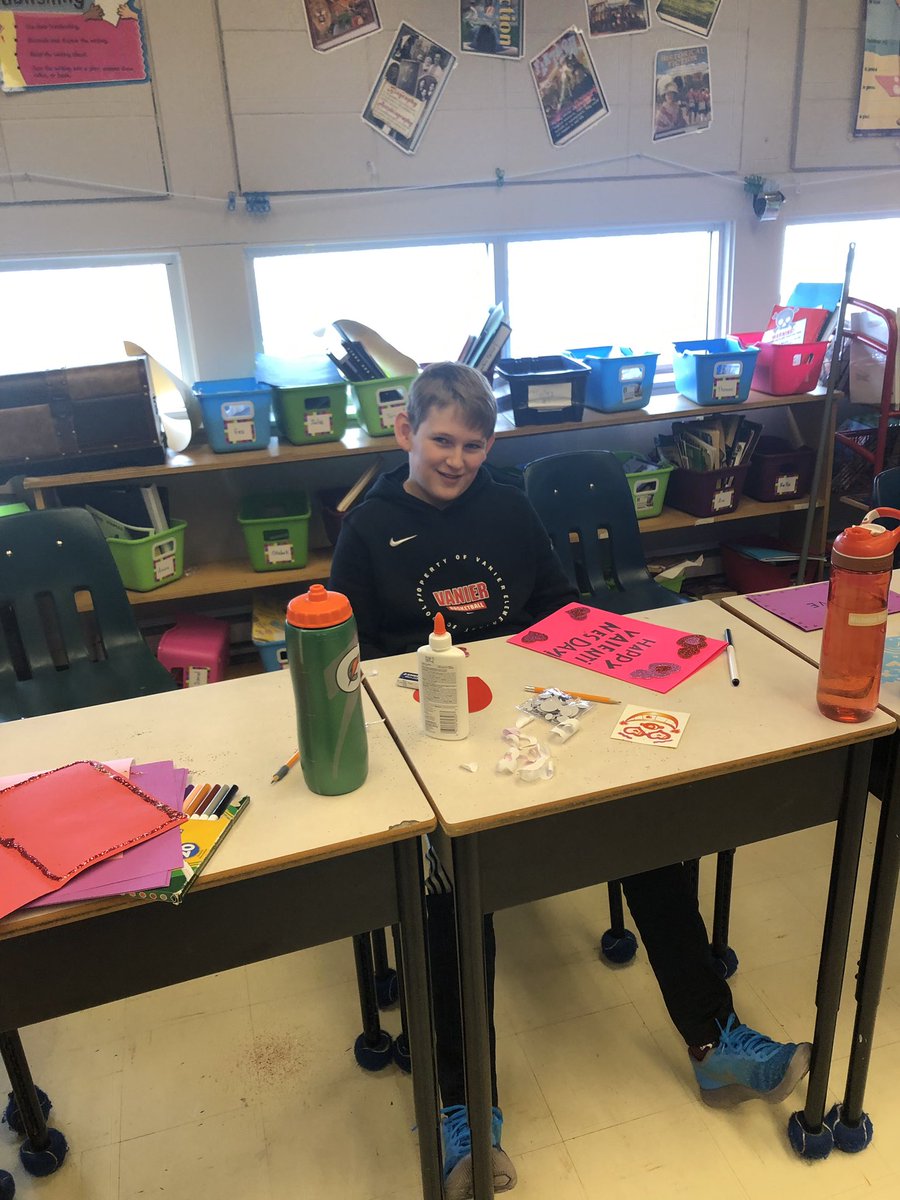 kristadgoulding's tweet image. These beautiful souls. My heart is full. These will be delivered to the farmers market this evening for distribution throughout the community tomorrow❤️🥰. #projectkindness @NLESDCA @VElementary