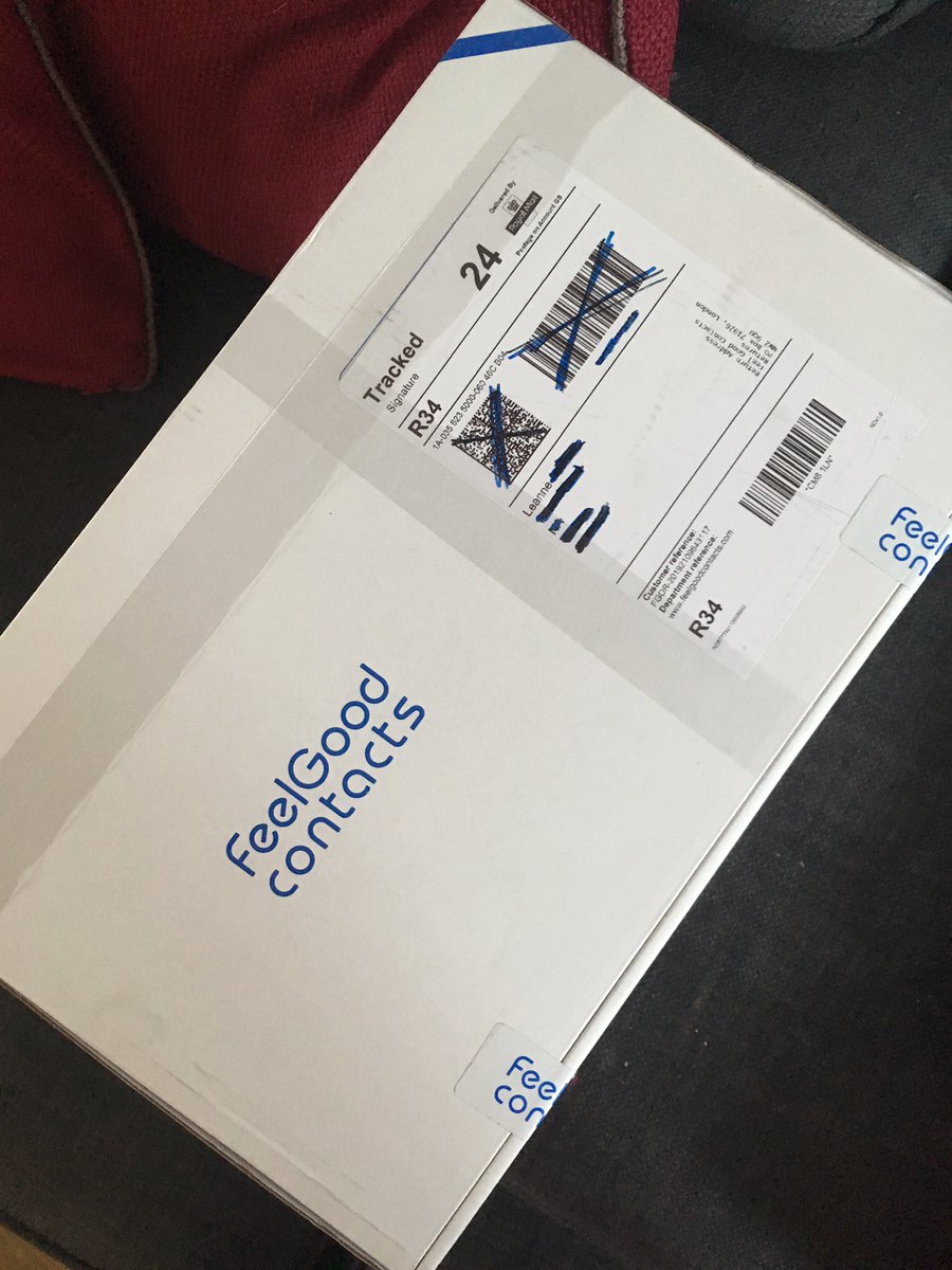 What a great service LAT parcels via @royalmailofficial from @feelgoodcontacts I ordered at 5pm yesterday (Sunday) and just received it! Lovely postie from Chelmsford DO too... #royalmail #quick #efficient #newproduct #LAT #greatcustomerservice
