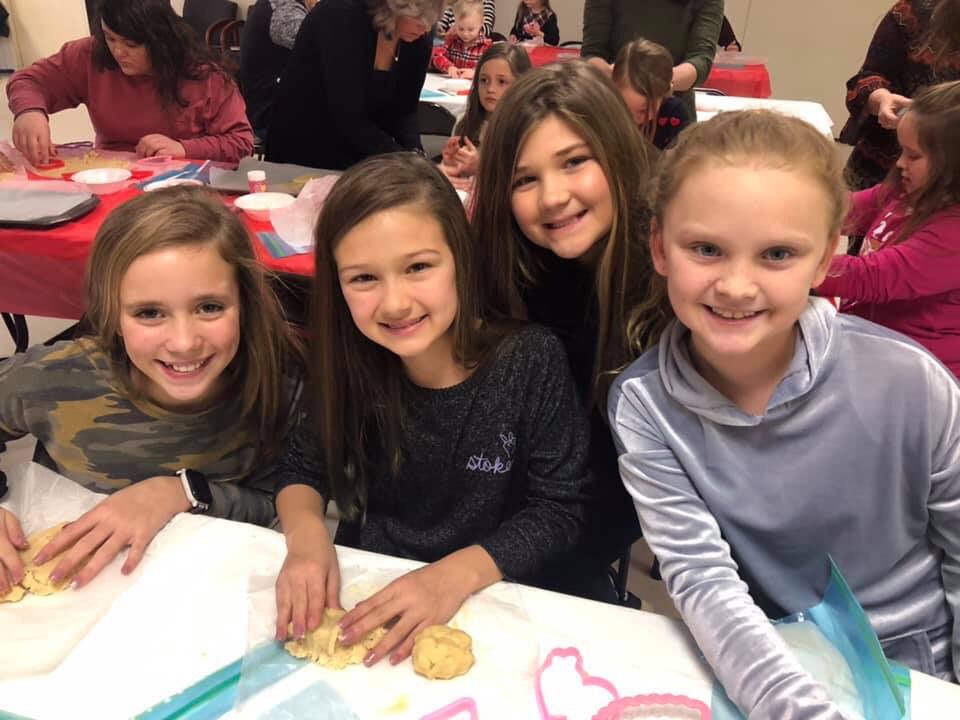 first_jesus101's tweet photo. We had a great day at our Valentine’s Cookie Party!! Loving on all the kiddos is the perfect way to celebrate V-day ❤️ https://t.co/YW257X6FLF