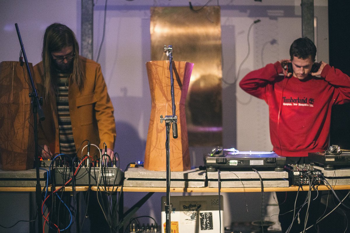 supersonicfest's tweet photo. Thanks to all who came out for #EcstaticMaterial @dillonwork &amp; #KeithHarrison on Sat
Speaker spluttering, circuit bending, copper beating, vibing material madness!
Another incredible tour by @OutlandsNetwork 
[photos by Sam Wood]
NEXT SUPERSONIC SHOW >> https://t.co/htoEEqhq2o https://t.co/3bV6zB9tId