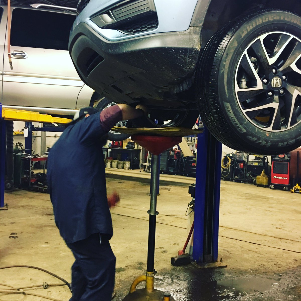 AshAuto2's tweet image. FREE tire rotation with oil change here at Ash Auto! 734-428-8568