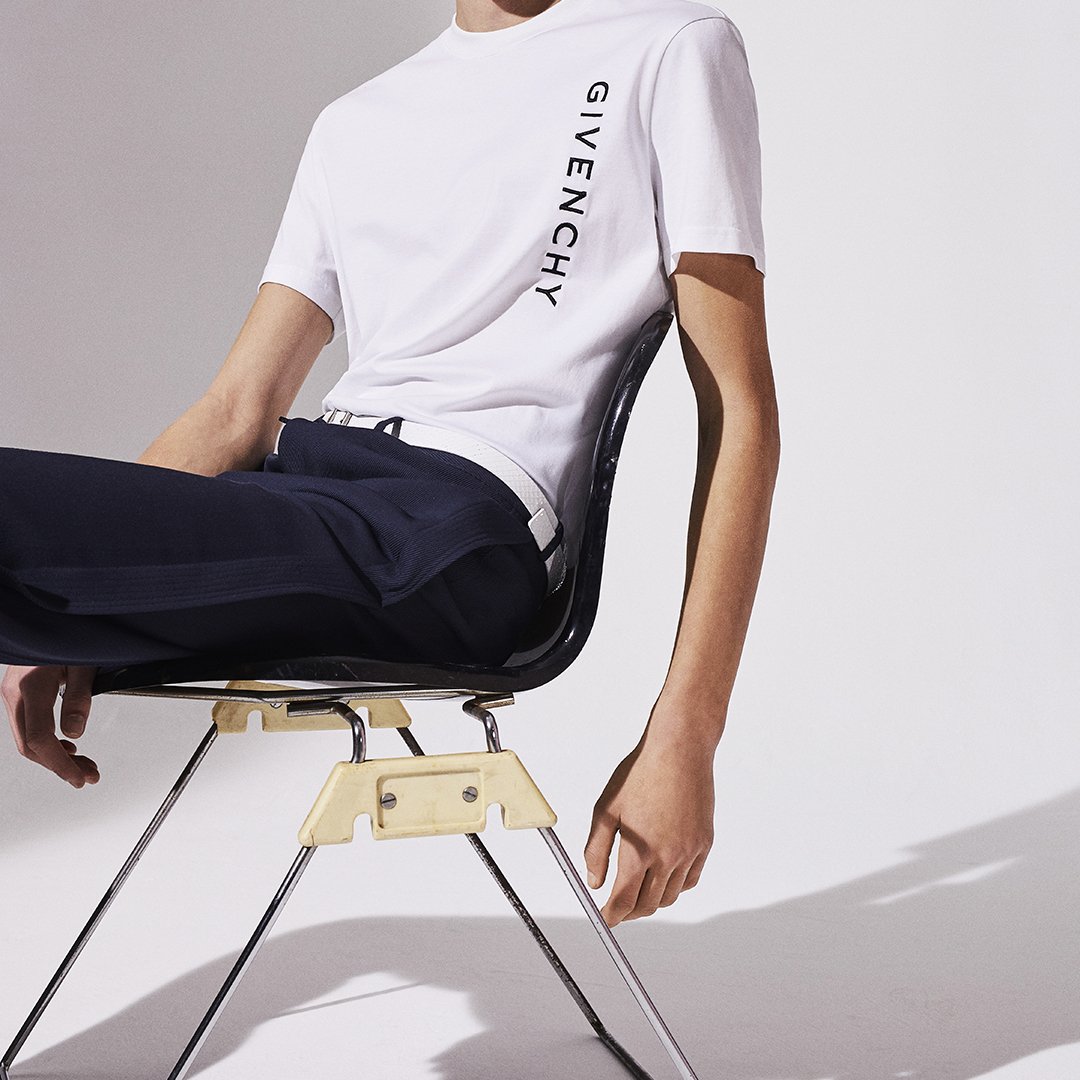 givenchy vertical logo t shirt