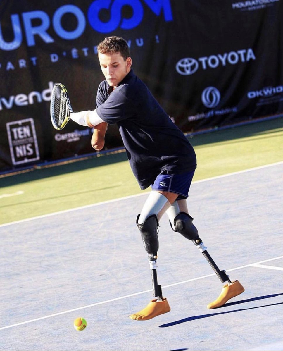 DjokerNole's tweet image. Hero 🙌🙏 “No arms. No legs. But anything is possible!” @TCurin @hitwithme #MondayMotivaton