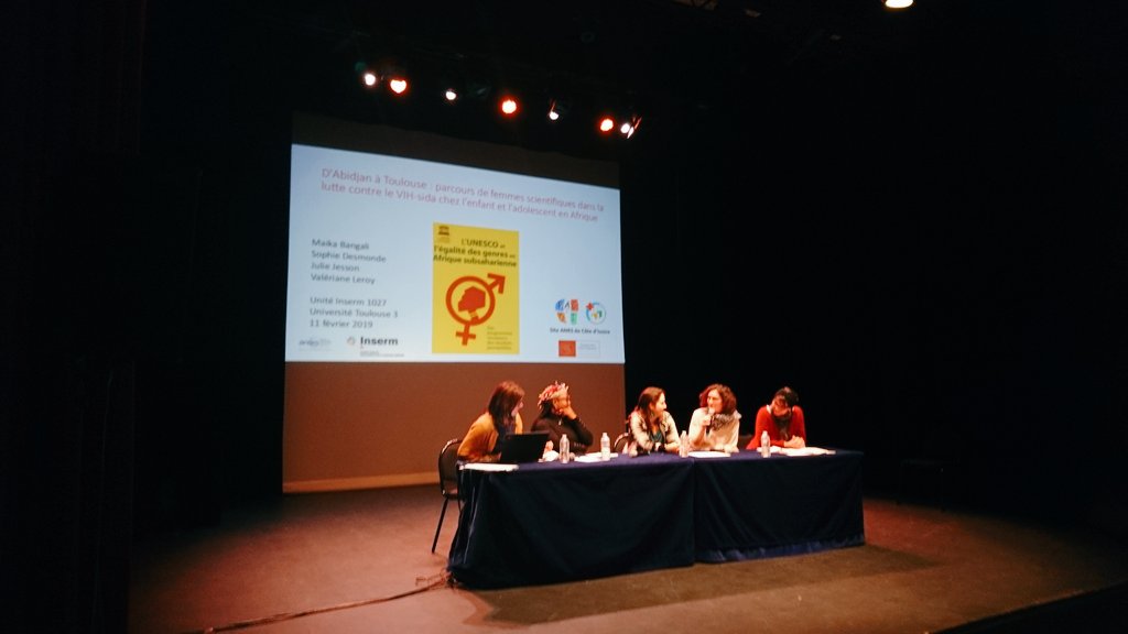 Les_Chemins's tweet photo. ▶️ Début de la #conférence table-ronde « D'Abidjan à Toulouse : parcours de #femmes #scientifiques dans la lutte contre le #VIH-sida chez l’enfant et l’adolescent en Afrique » de #ValérianeLeroy, @s_desmonde et #JulieJesson ainsi que #MaikaBangali
#JIFFS2019 #WomenInScience https://t.co/NupT1Jrpf8