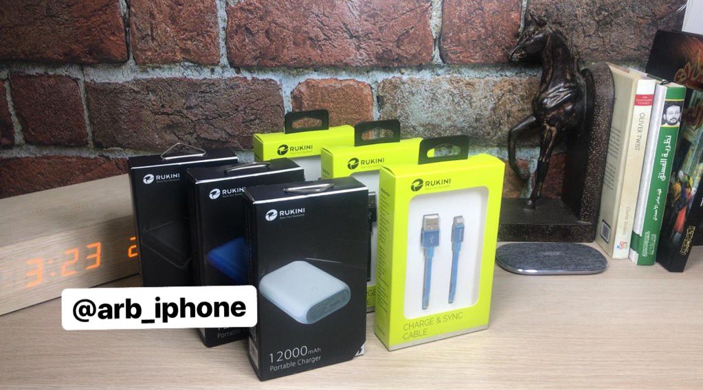 سحبنا على مبلغ وعلى سماعتين AirPods،
هالمرة باور بانك من شركة Rukini الأمريكية:😍

🔋 قوته 12 ألف، منفذين USB يدعم الشحن الذكي والشحن الآمن ومعها أيضاً كيبل بطول متر أصلي من نفس الشركة. 

الشروط: 
🔁 ريتويت. 
✅ متابعة.