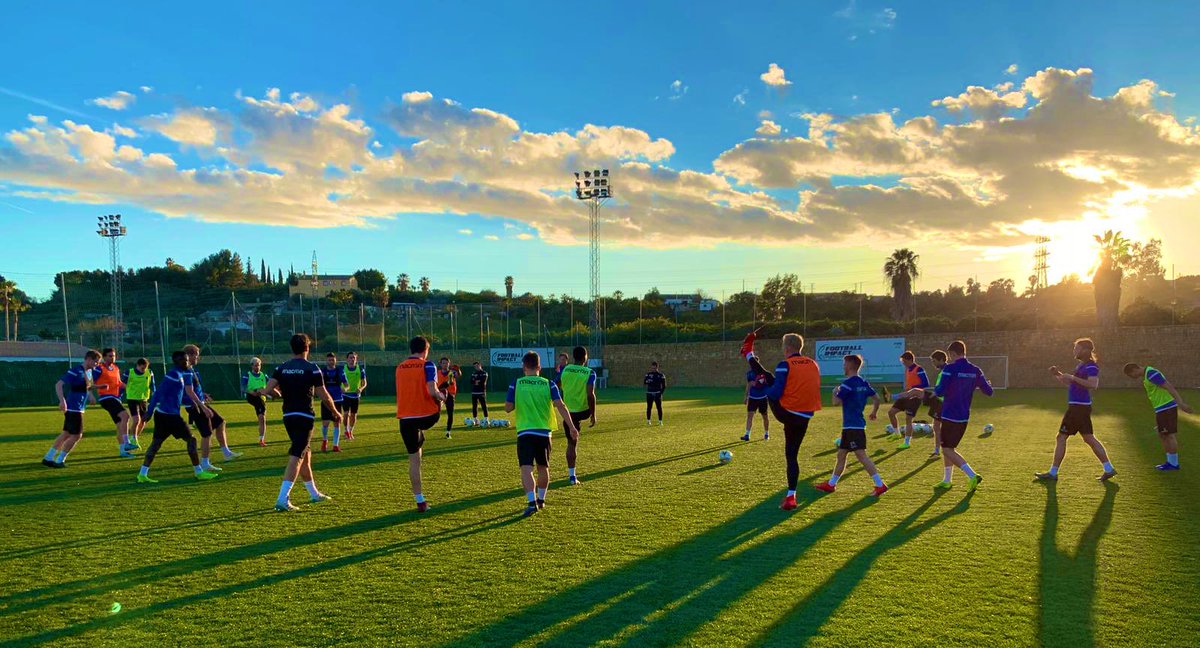 Marbella, day 1. Ready to work and keep growing as a team. 💪🏻⚽️🔴🔵