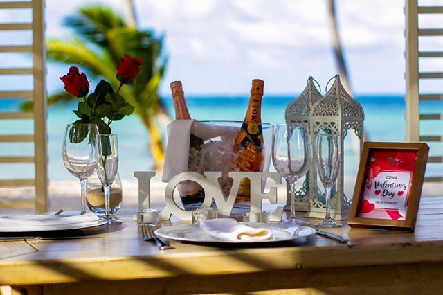 Sorprende este San Valentín con una cena para dos con vista al mar en la privacidad de nuestro club.😍😍😍🥰 .
.
#PearlMoment #happinessrevolution #happinessprovider #PearlBeachClub #beachclub #puntacana #bavaro #caribbean #BePearl #summer #girls #bikini… bit.ly/2SsqqyF