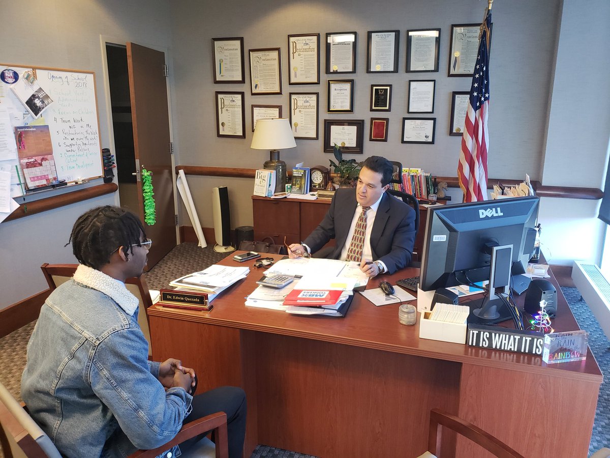 Preparing our #nysmbk fellow DeAndre for the Obama Foundation's Summit #mbkrising with <a href="/quezada1229/">Dr. Edwin M. Quezada</a>.@sweetermanbrown