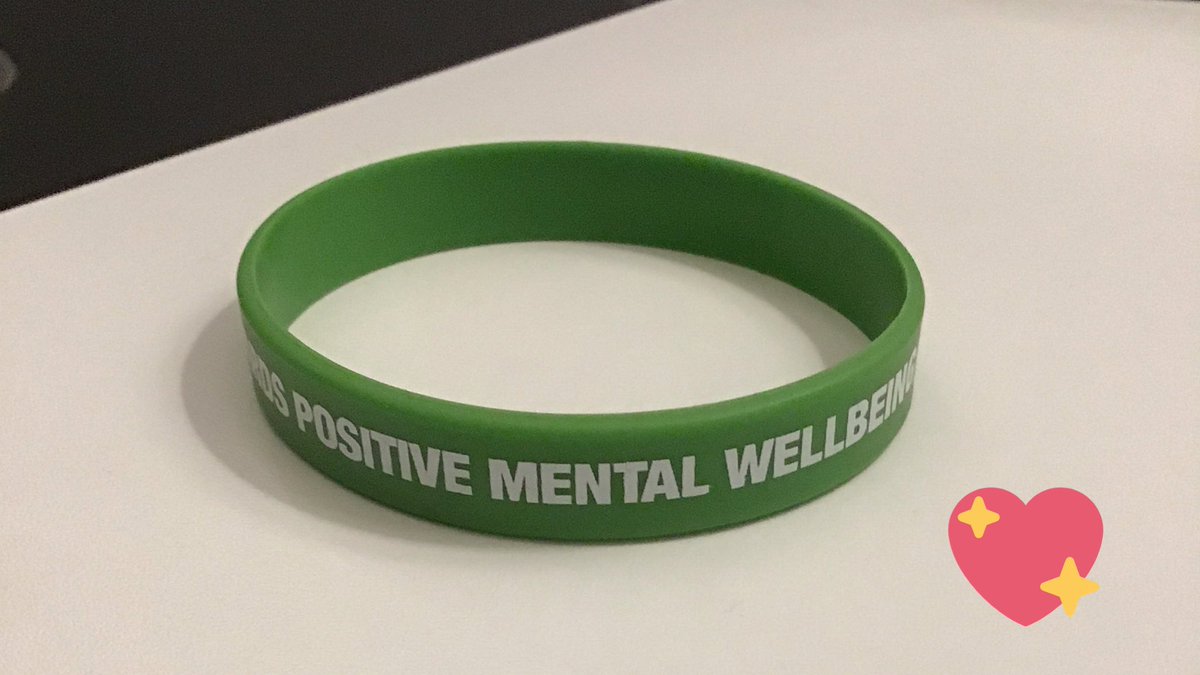 Thank you to @StudentMindWorc fo visiting us tonight and giving out these wristbands for a great campaign! “WORC TOWARDS POSITIVE MENTAL WELLBEING”👍🏼✅ @WorcesterSU @FixersUK #TeamWorc