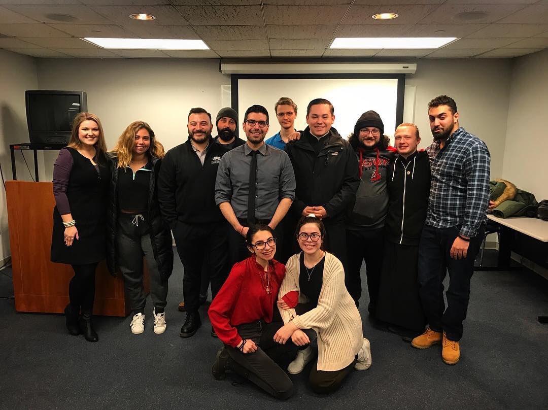 HCHCBoston's tweet photo. Our Community Engagement class welcomed #HolyCross alum and @Y2AM_official’s @scchristoforou as guest speaker today. Thanks for visiting, Steve! #youthministry #y2am #HCHCAlumni https://t.co/LrIZYQ7b4I