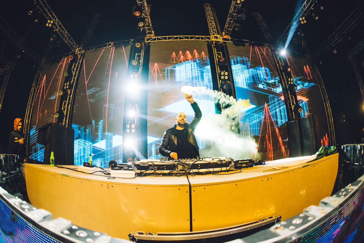 Fab_fablogger's tweet photo. A night to remember: Mountain Dew presents SOLIS Music and Arts Festival came to an end featured #EDM sensations including #DJDannyAvila, #FDVM, #JoeGhost, #KrisKaiden and many more!!
@MountainDew
#DewSolis #SolisFestival #MountainDew #PhsolutionsPk @PHSolutionsPK https://t.co/TcVLMIJA5P