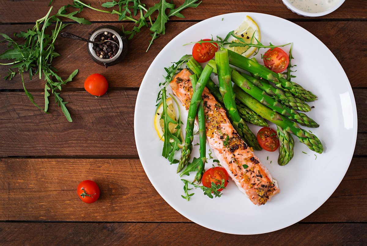 trinityhealthma's tweet photo. This #heartmonth, join Chef Dave to learn how to prepare a simple and yummy #hearthealthy meal.

#GoRed Cooking Demonstration
Thursday, February 14, 12 p.m.
Mercy Fitzgerald Hospital Cafeteria https://t.co/V9Te0pW4oG