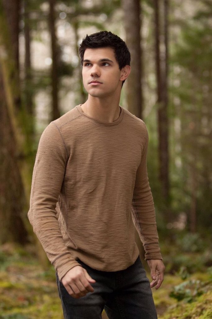 Taylor Lautner, 27 yaşında!
Nice senelere 🥂